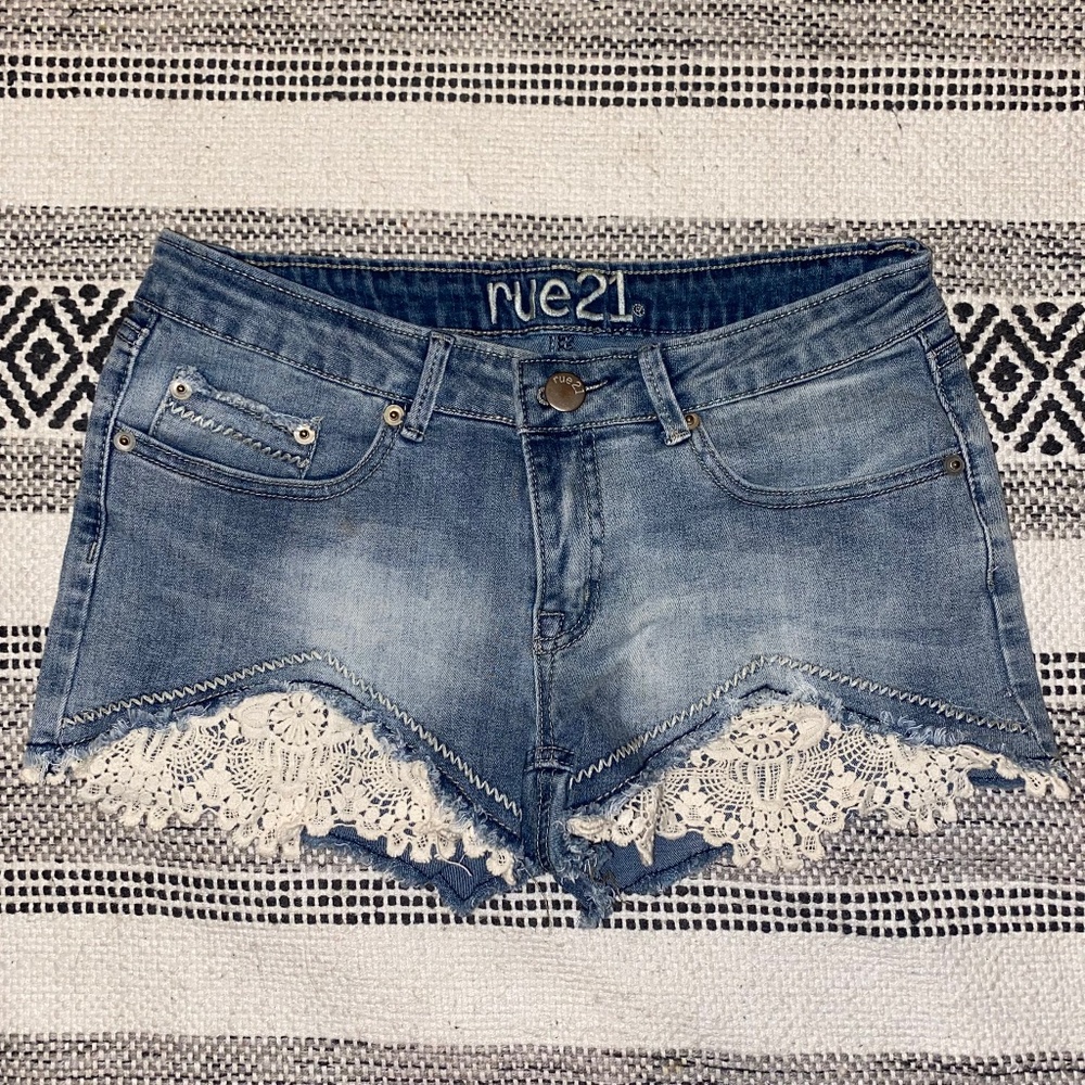 Jean shorts with lace detail